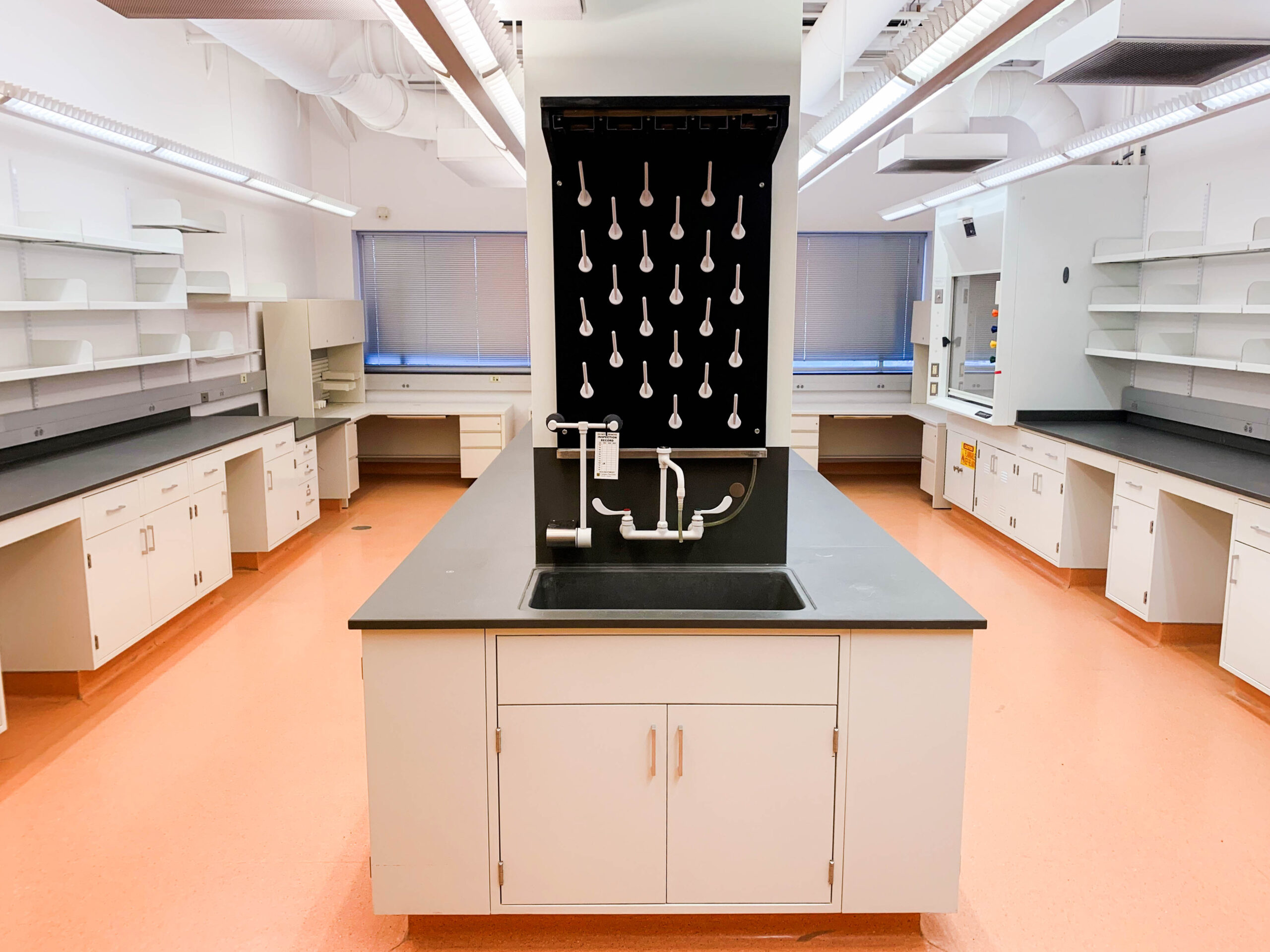 incubator lab